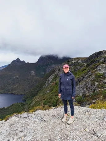 Hiking Cradle Mountain